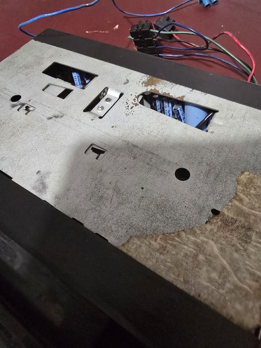 Стар Японско-Български радиокасетофон за автомобил