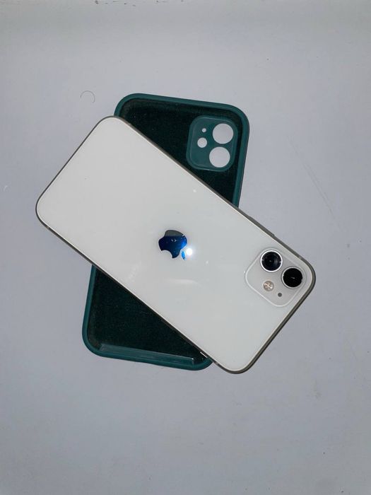 Продам айфон 11 все работает