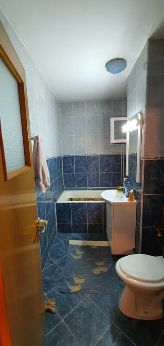 Vând apartament 3 camere semidecomandat șoseaua Vergului,