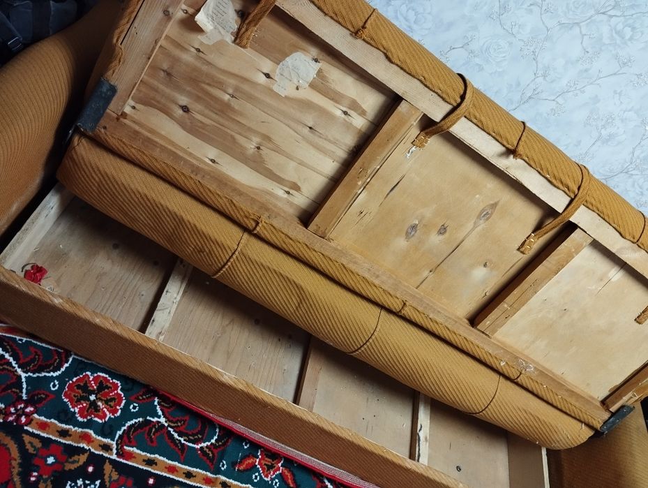 Диван раскладной в отличном состоянии