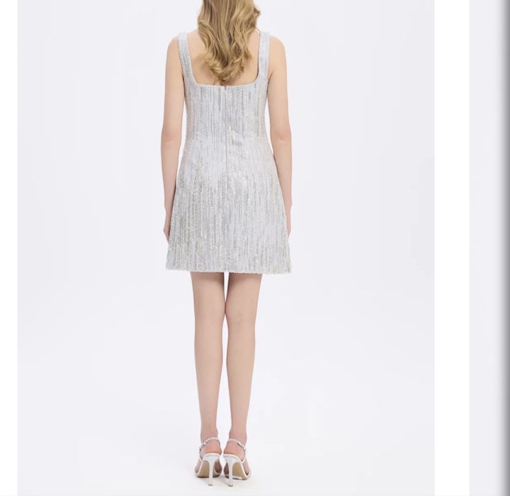 Официална  рокля