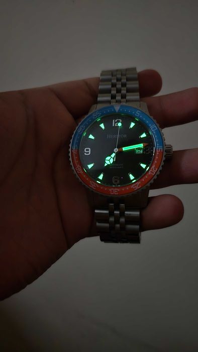 Часовник HERITOR