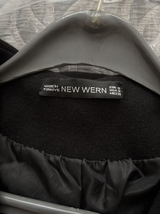 Дамско, черно палто с качулка и колан