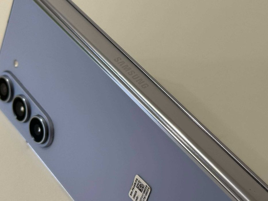 Бартер! Samsung Galazy Z Fold 5 Icy Blue (Син)