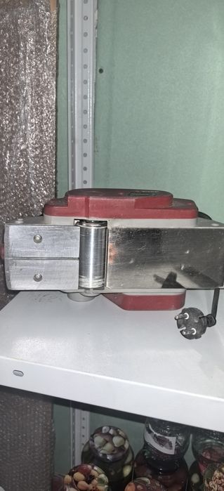 Рубанок Зубр ЗP -750