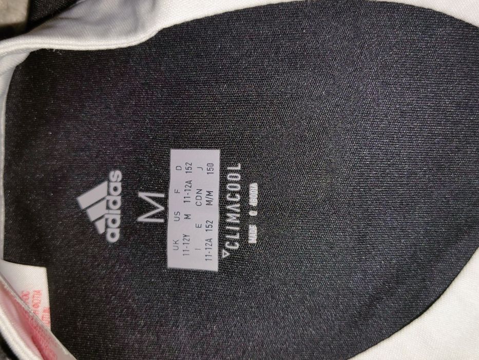 Две тениска на Адидас (Adidas)