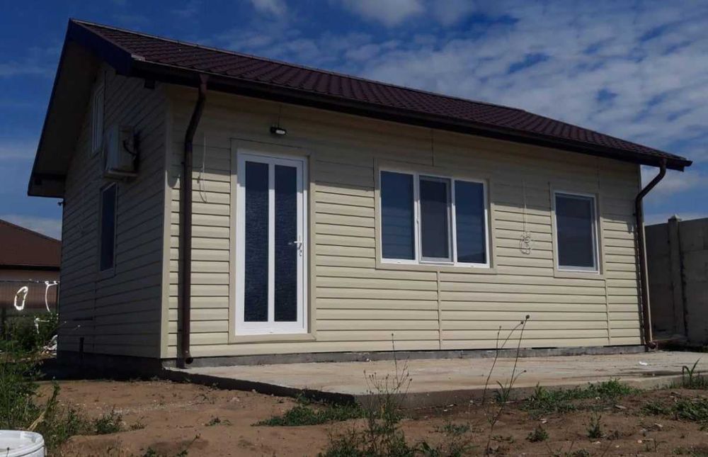 Casa Modulara, Garaje Auto, Containere din panou sandwich termoizolant