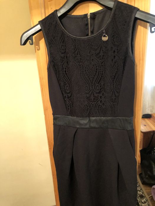 Малка черна рокля