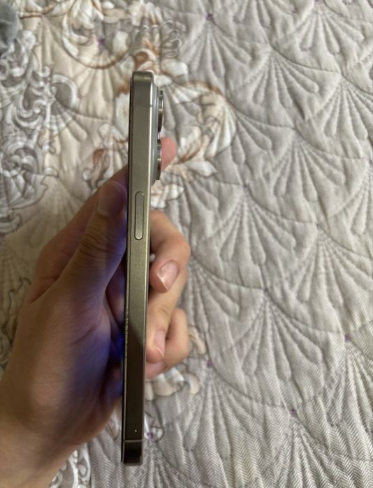 Продам Айфон 15 про 128