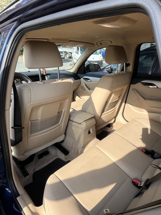 Продавам бвм х1 тъмно синьо 2013г