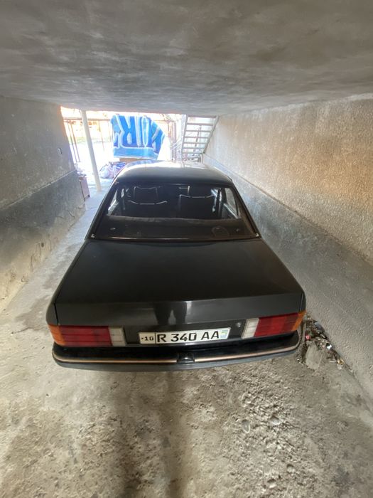 Opel rekord 19986-yil