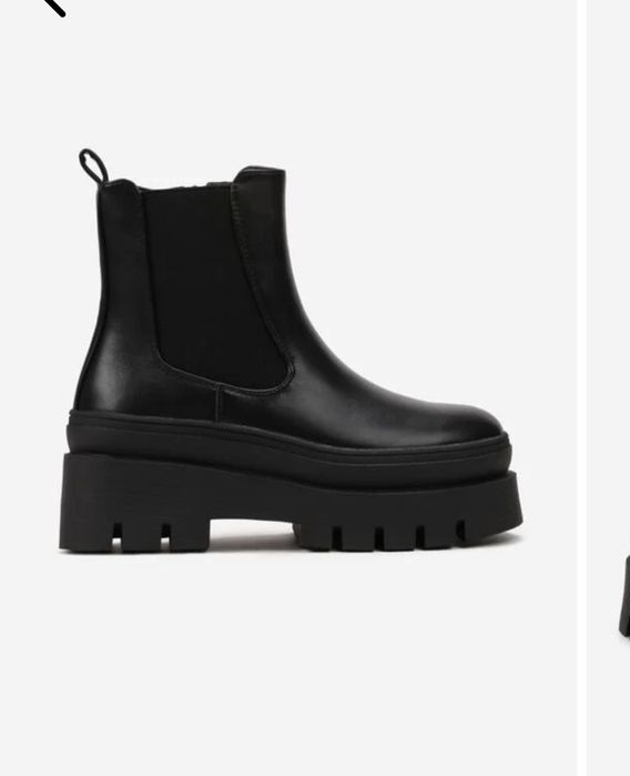 Botine, cizme .Noi in cutie.