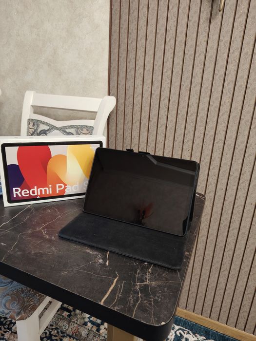 продам планшет Redmi Pad SE 4/128гб срочно