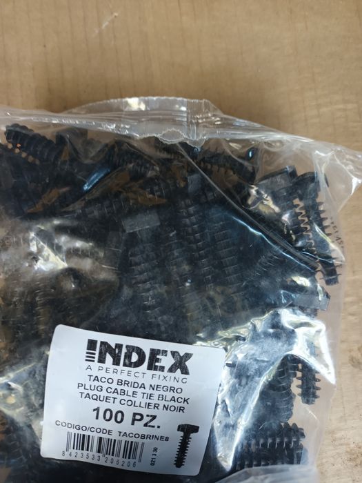 Дюбел за кабелни превръзки 8 мм