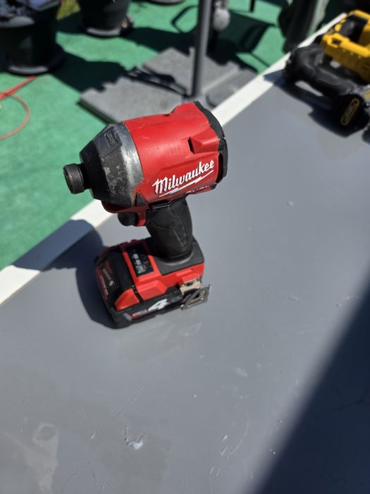 Pistol impact biți Milwaukee M18 FID 2