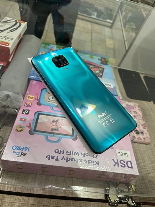 Redmi Note 9 Pro
Holati yaxshi sensor pasti ozroq yorilgan
Qotmaydi 
6