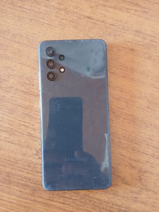 Продаю телефон Самсунг А