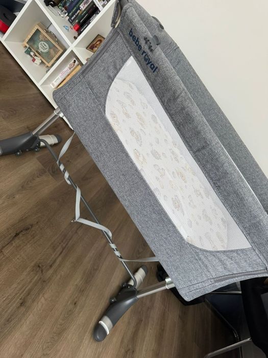 Patut Co-sleeper bebe royal + saltea cocos, protecție și plasa insecte