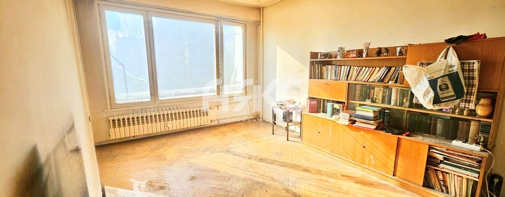 Продава се Тристаен апартамент в София, Гоце Делчев - 76 кв.м за 3093 €/кв.м - Снимка #1