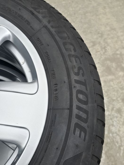 4 Броя 205/65/16 Bridgestone 2x7,5mm 2x5mm