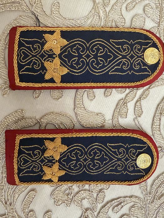 Продам сшитые золотые погоны (подполковник), ручная работа