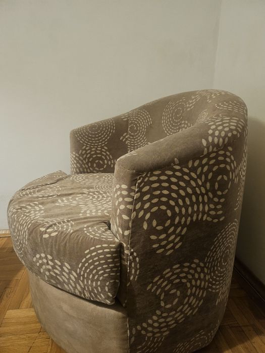 Фотьойл с  табуретка