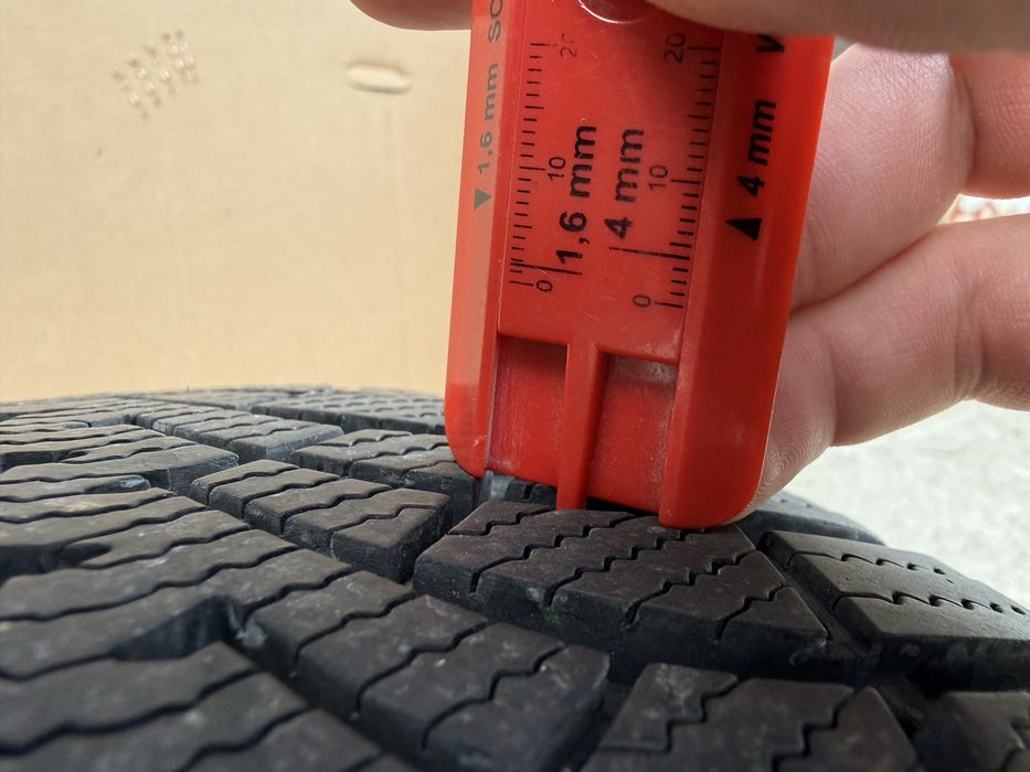 Зимни гуми Goodyear 205/60/16 dot4120 |7мм