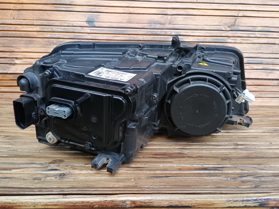 Far stânga Audi A8 D4 2010-21013