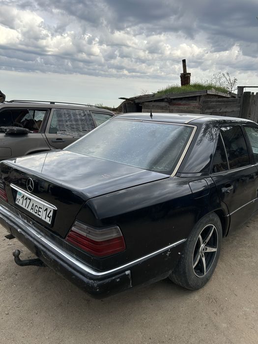Продам или обменяю мерседес w124 е200