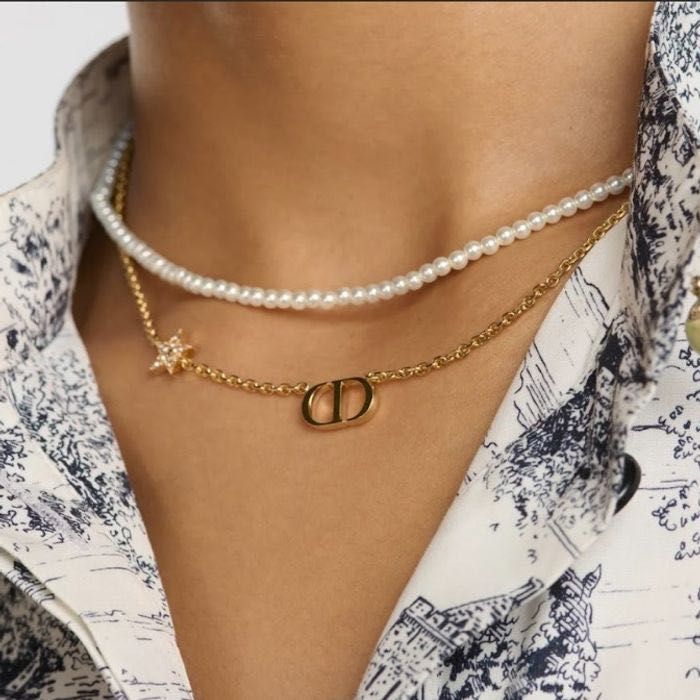 Дамско колие чокър