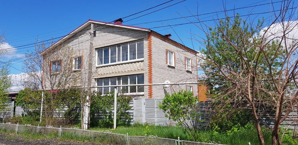 Продам 2х этажный коттедж