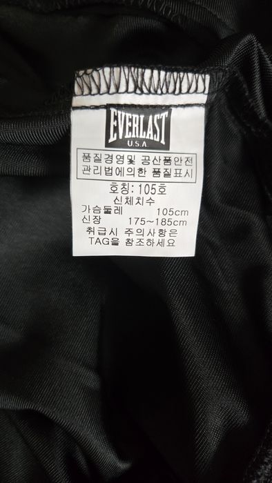 Продам новую футболку