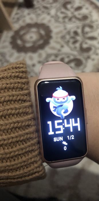 Смарт часы Huawei band 6