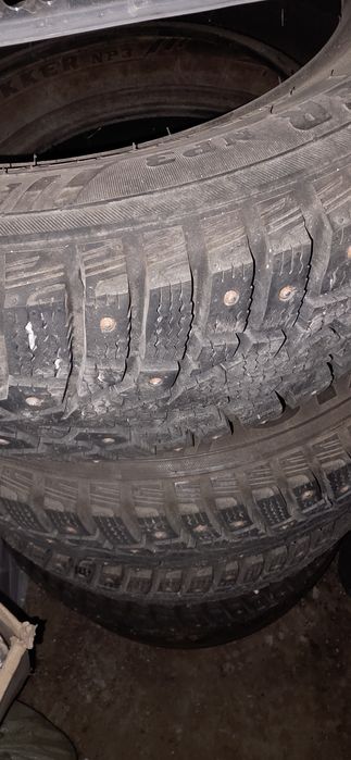 Продаются зимние шины