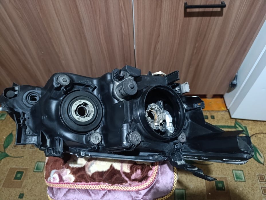 Фара на Тойота Камри 50