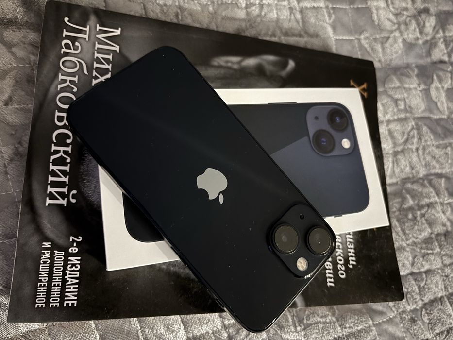 iPhone 13 mini в отличном срстоянии