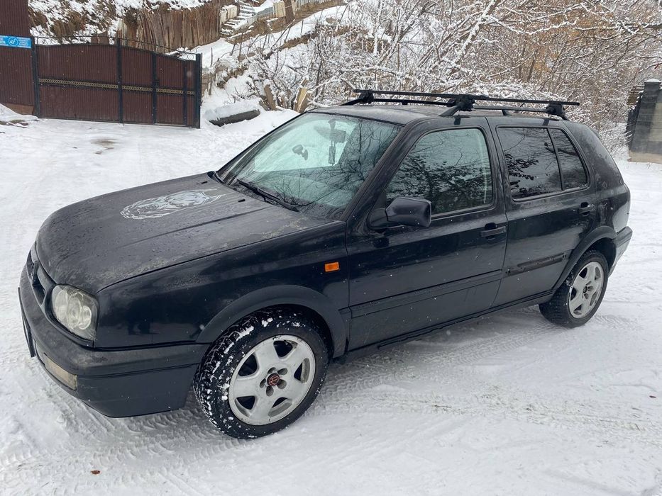 Гольф 3 на ходу,срочно