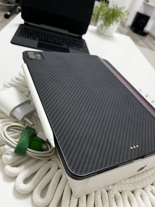 iPad Pro 11” gen 2 (2020) 512 GB Space Gray + accesorii premium