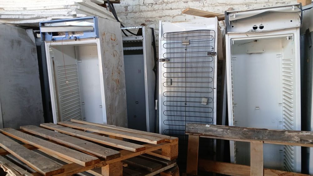 Продаются б/у холодильники