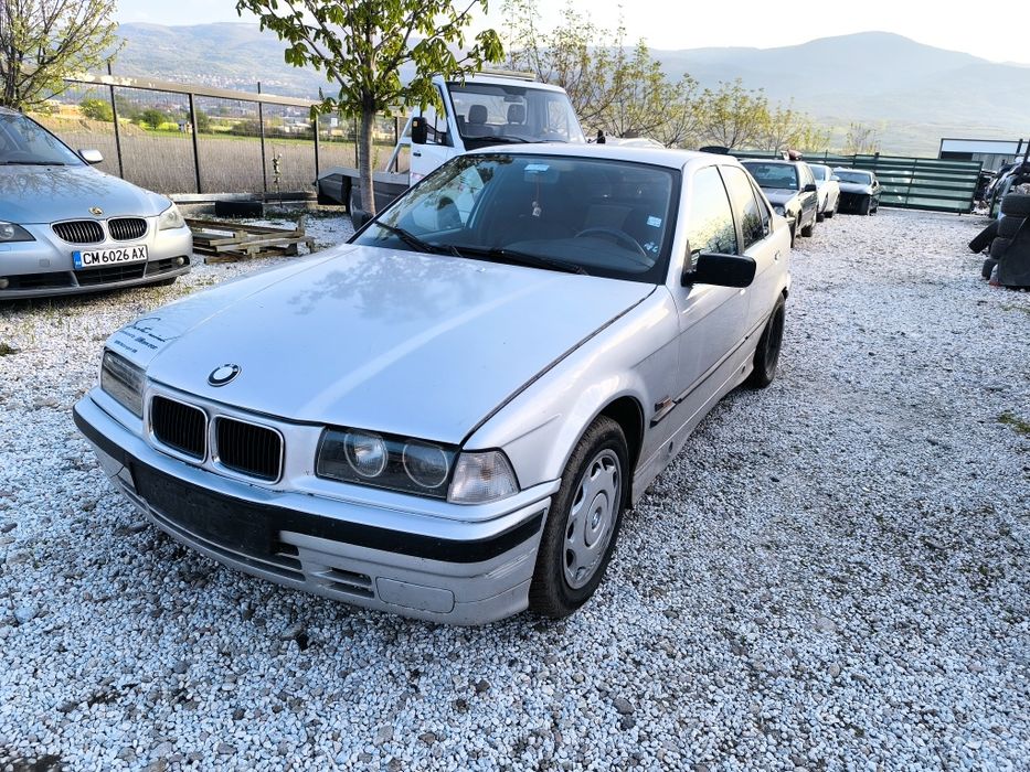 BMW Е36 1.8 на части