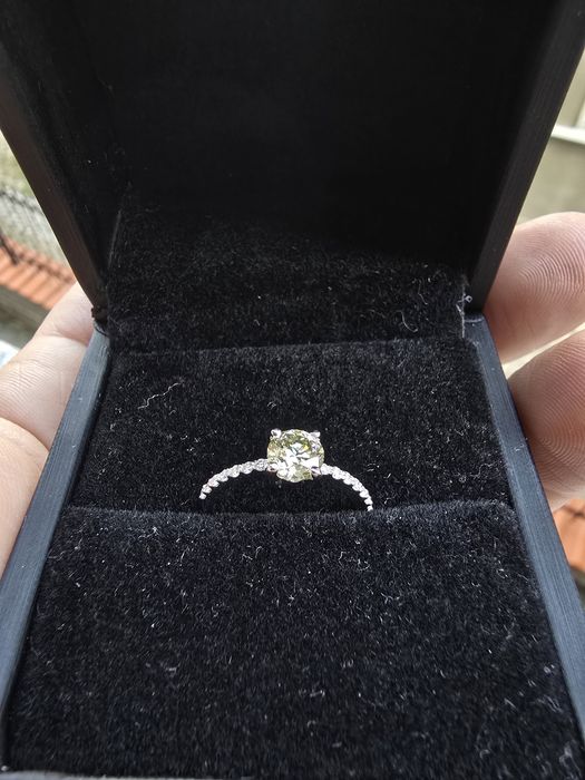 Диамантен пръстен Natural Fancy Yellow Diamond Ring