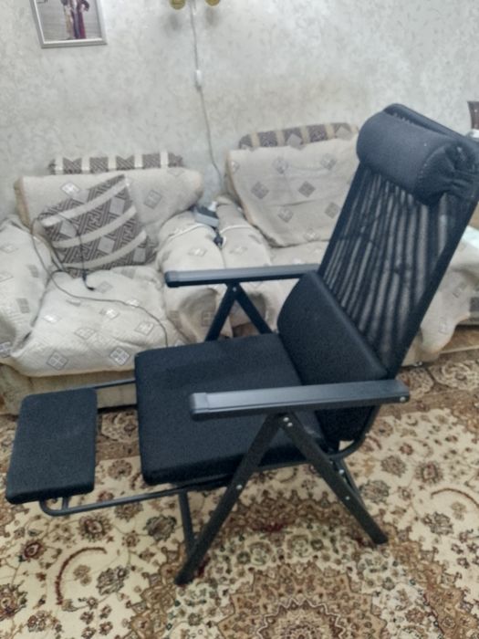 Кресло-жезлонг раскладывается