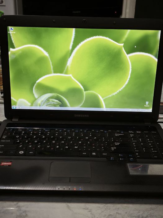 Samsung R 525 ноутбук