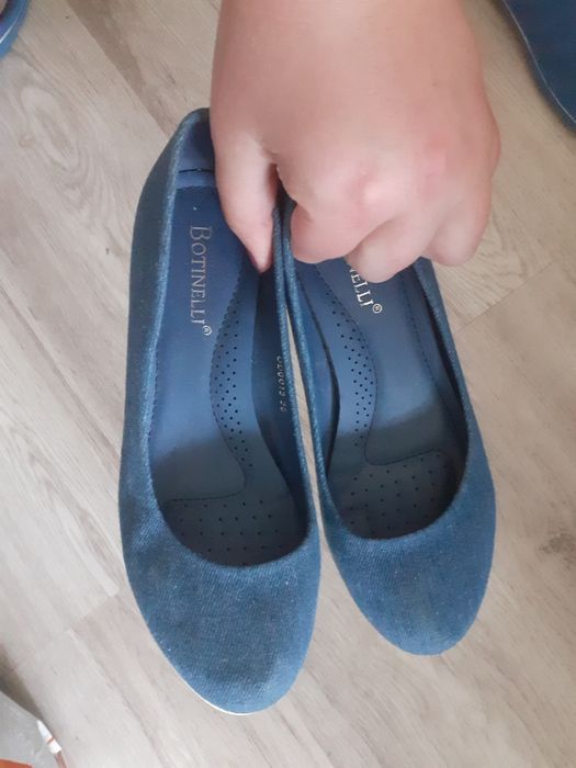 Pantofi 15 lei 36 Marimea