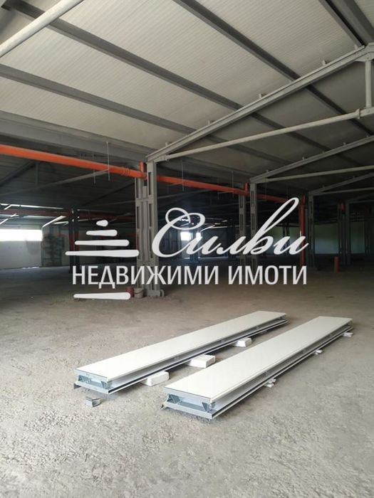 Дава се под наем Склад в Шумен, Тракия - 600 кв.м за 2111.4 € - Снимка #2