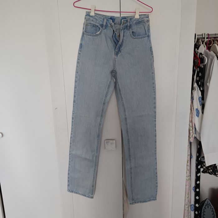 Vind blugi drepti ,culoare deschisa