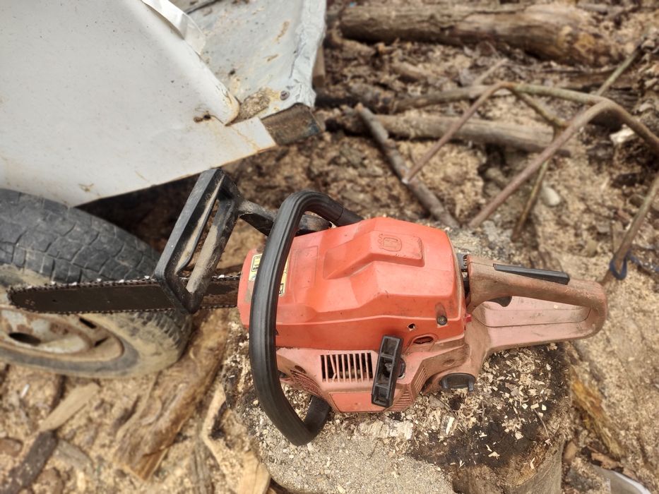 Drujba Husqvarna 136 fac și schimb cu trotineta