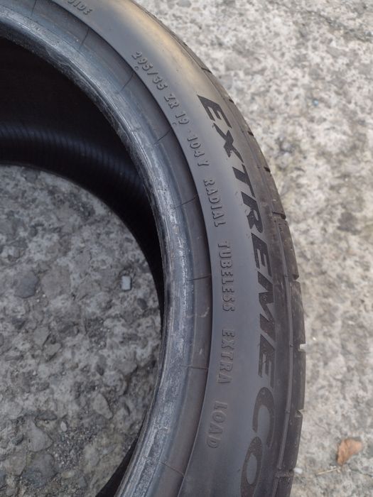 Перфектни 2бр.295/35/19 Continental Extreme C Sport dot1720
