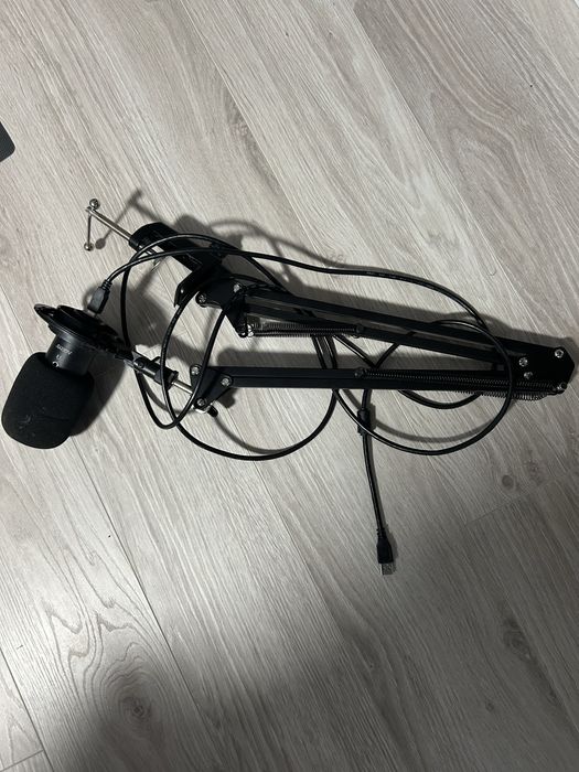 Vand microfon aqirys folosit foarte rar