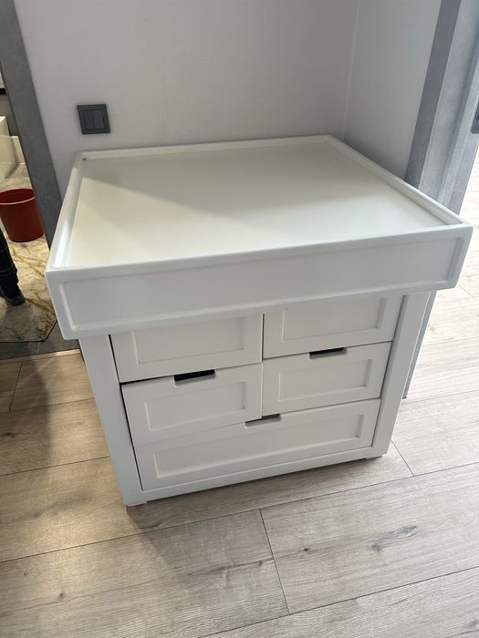 Пеленальный столик